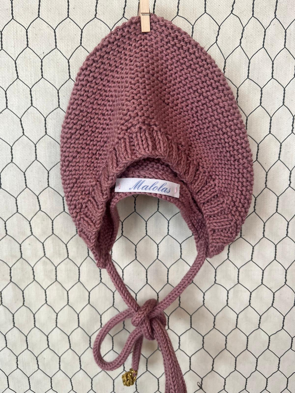 Elastic hood