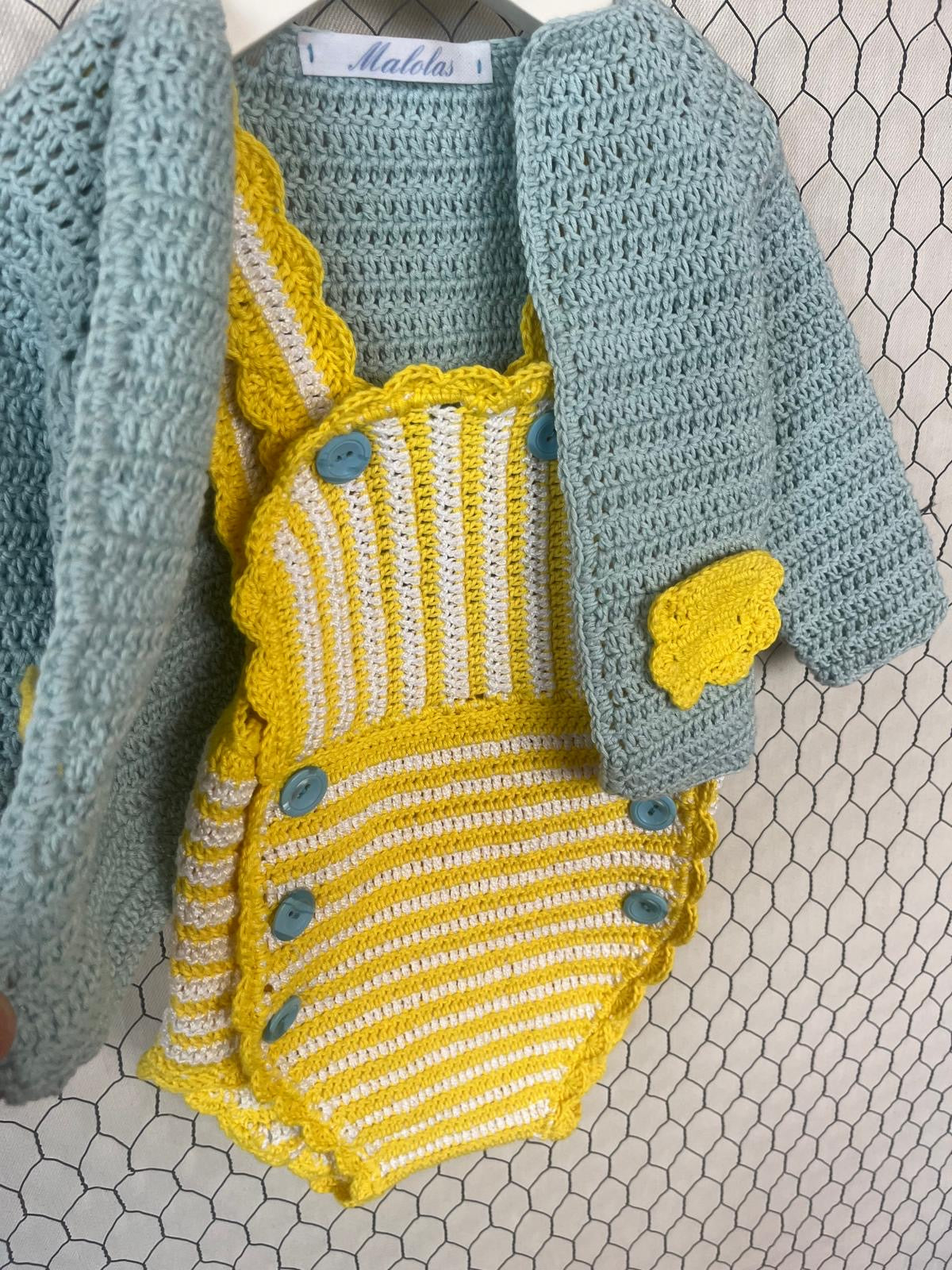 Conjunto de pelele de rayas con chaqueta