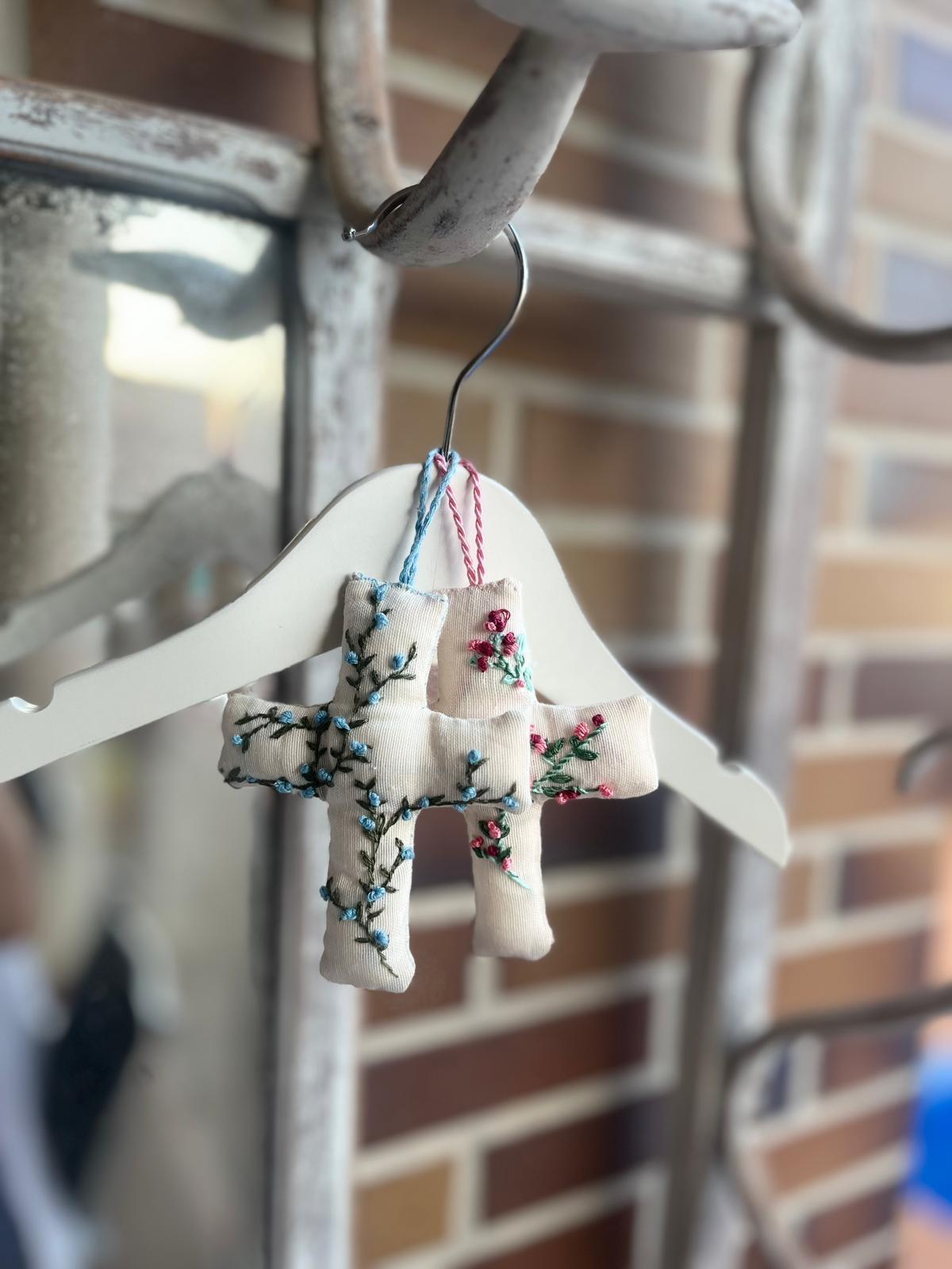 Cruces Bordadas Personalizables